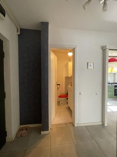 Titan, Nicolae Grigorescu, 10 minute metrou,