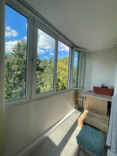 Titan, Nicolae Grigorescu, 10 minute metrou,